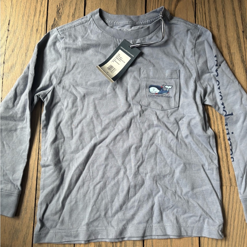 NWT Vineyard Vines Vampire Whale Kids Long Sleeve Tee